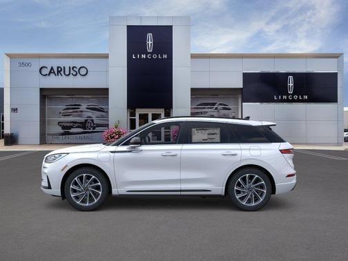 Crystal White 2026 Lincoln Corsair Grand Touring