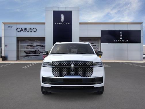 White Metallic 2026 Lincoln Navigator Reserve