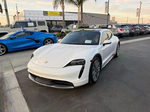 2022 Porsche Taycan 4