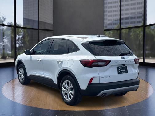 Oxford White 2025 Ford Escape Active