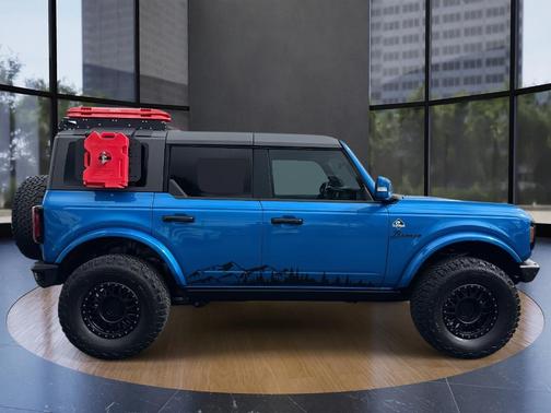 2023 Ford Bronco Outer Banks