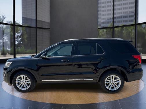 Shadow Black 2017 Ford Explorer XLT