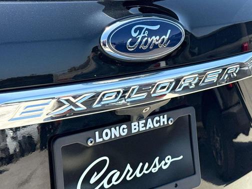 Shadow Black 2017 Ford Explorer XLT