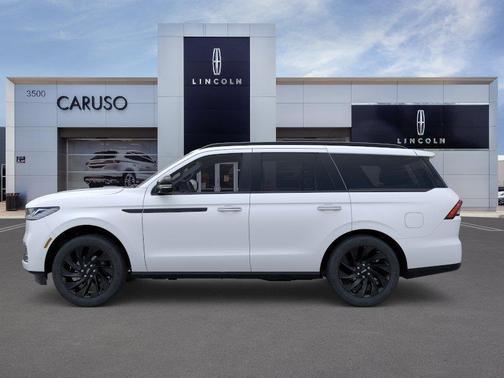 White Metallic 2026 Lincoln Navigator Reserve