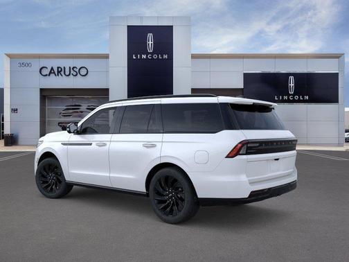 White Metallic 2026 Lincoln Navigator Reserve
