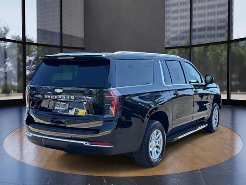 2025 Chevrolet Suburban LS