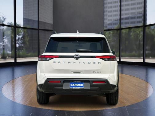 2023 Nissan Pathfinder SV