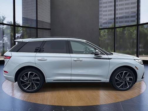 2025 Lincoln Corsair Grand Touring