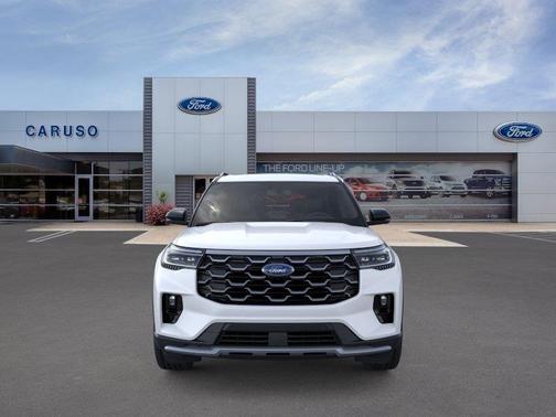 White Metallic 2026 Ford Explorer Platinum