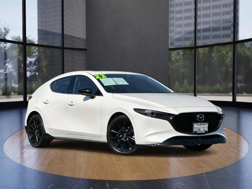 2022 Mazda Mazda3 FWD w/Premium Package