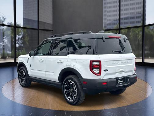 Oxford White 2025 Ford Bronco Sport Outer Banks