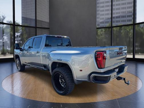 2024 GMC Sierra 3500 SLT