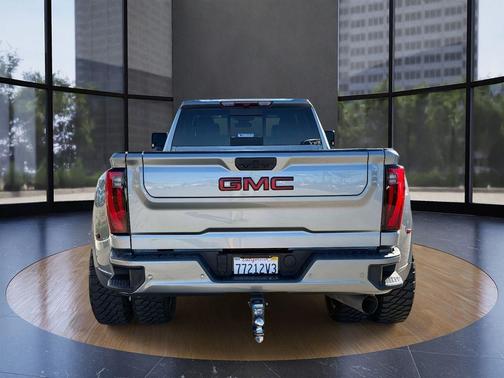 2024 GMC Sierra 3500 SLT
