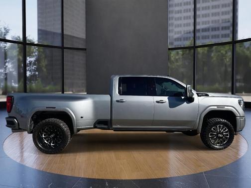 2024 GMC Sierra 3500 SLT