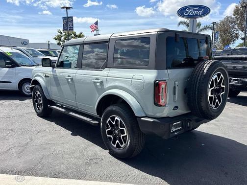 Cactus 2022 Ford Bronco Outer Banks