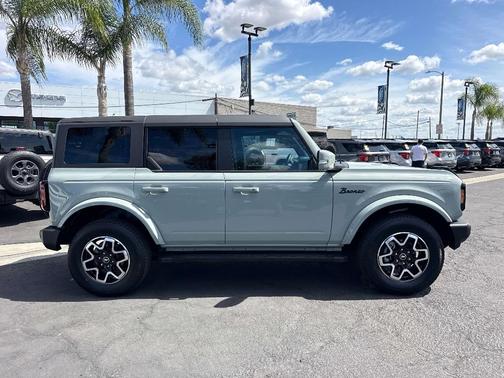 Cactus 2022 Ford Bronco Outer Banks