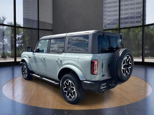 Cactus 2022 Ford Bronco Outer Banks