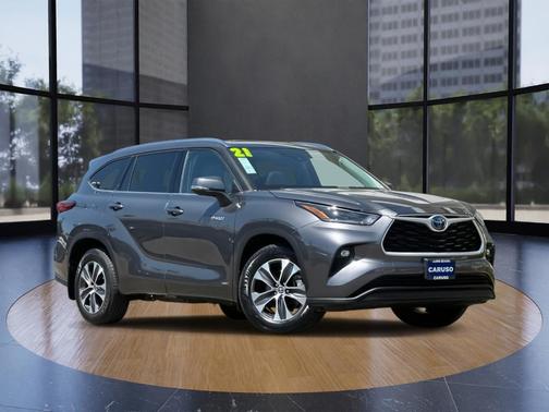 2021 Toyota Highlander Hybrid XLE