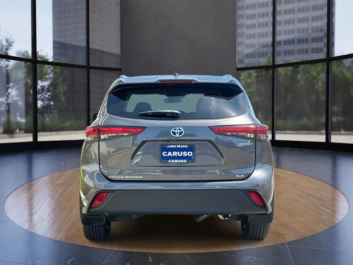 2021 Toyota Highlander Hybrid XLE