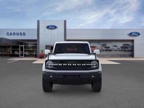Oxford White 2026 Ford Bronco Outer Banks