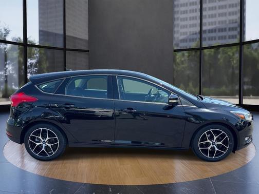 Shadow Black 2017 Ford Focus SEL