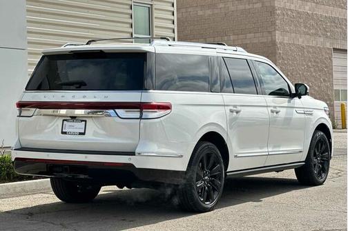 2023 Lincoln Navigator L RESERVE