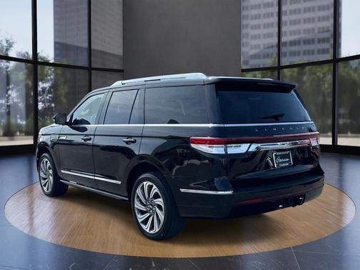 Black Metallic 2023 Lincoln Navigator Reserve