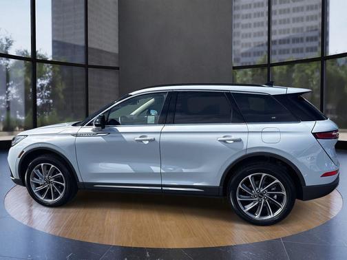 2025 Lincoln Corsair Premiere