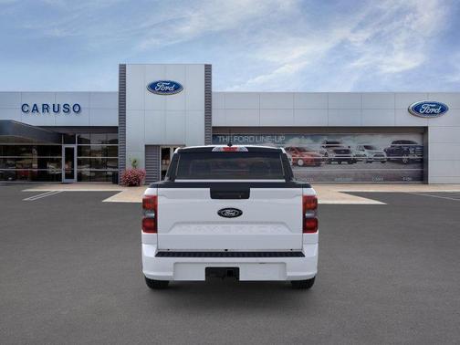 2025 Ford Maverick Lobo Standard