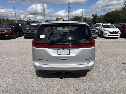 2026 Chrysler Pacifica Limited