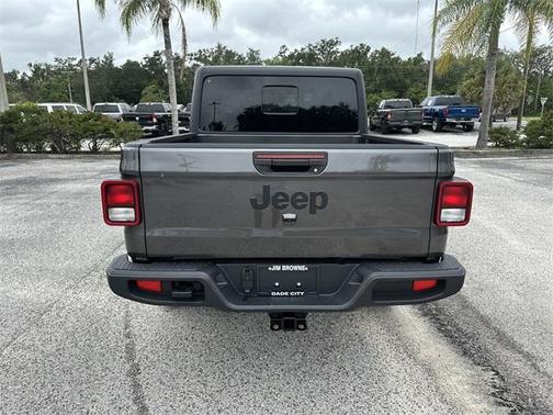 2025 Jeep Gladiator Sport
