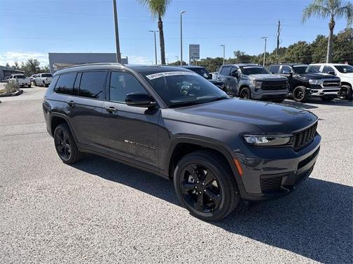 2025 Jeep Grand Cherokee L Laredo