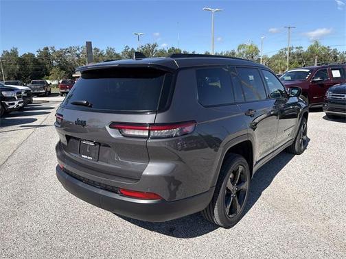 2025 Jeep Grand Cherokee L Laredo