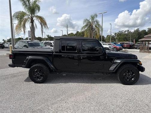 2023 Jeep Gladiator Sport