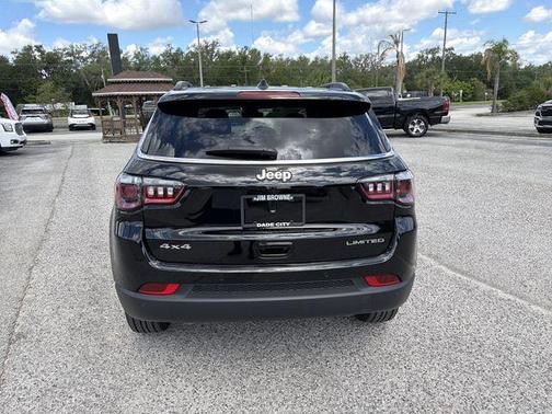 Diamond Black 2026 Jeep Compass Limited