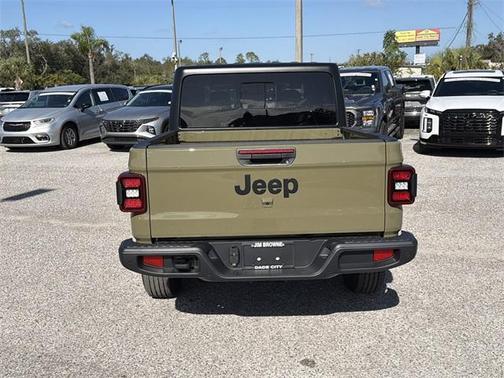 2026 Jeep Gladiator Sport