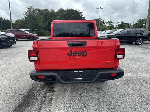 2025 Jeep Gladiator Sport