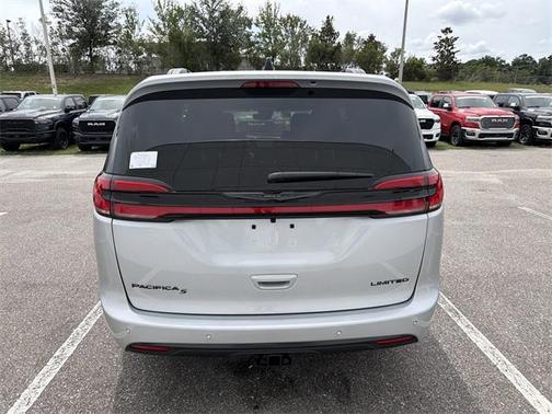 2026 Chrysler Pacifica Limited