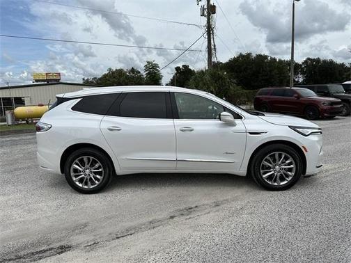 2022 Buick Enclave Avenir