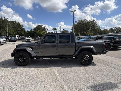 2025 Jeep Gladiator Sport