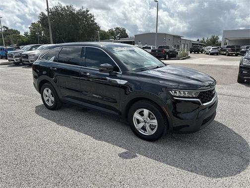 2022 Kia Sorento LX