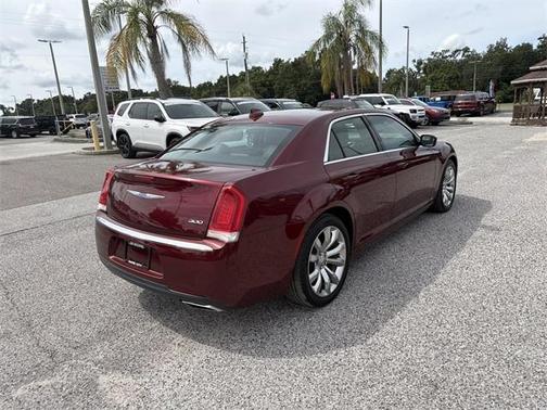 2018 Chrysler 300 Touring