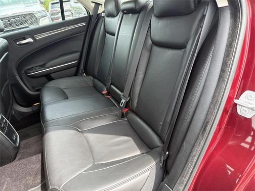 2018 Chrysler 300 Touring