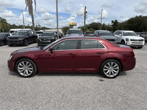 2018 Chrysler 300 Touring