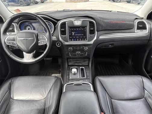 2018 Chrysler 300 Touring