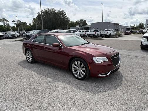 2018 Chrysler 300 Touring