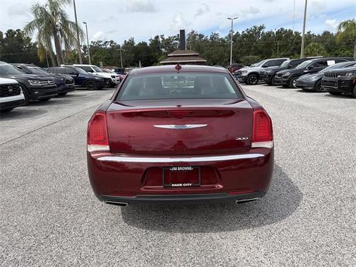 2018 Chrysler 300 Touring