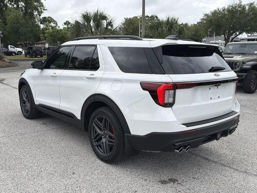 White Metallic 2025 Ford Explorer ST
