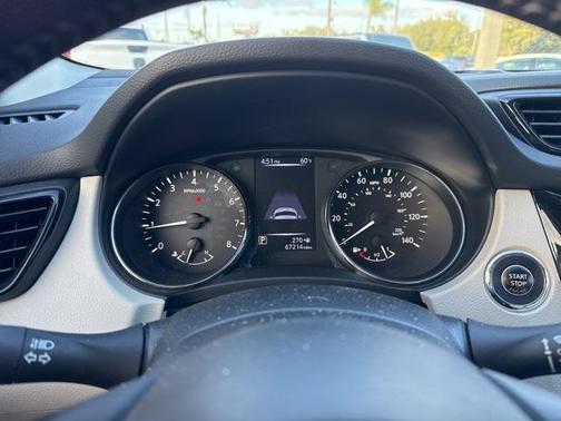 2018 Nissan Rogue Sport SV