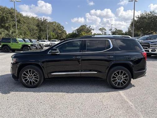 2022 GMC Acadia Denali